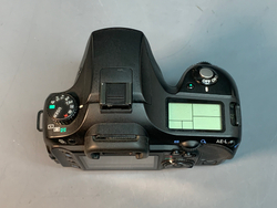 Pentax K10D kit 18-55mm 7.836 кадров