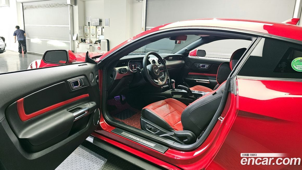 Ford Mustang Coupe (09.2022)