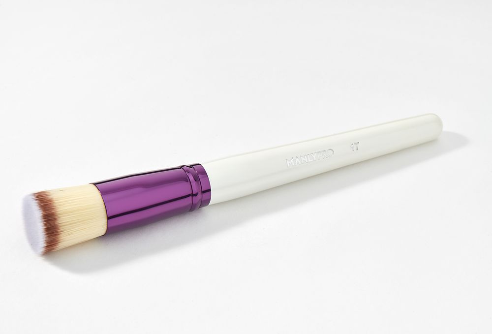 Круглая кисть с плоским срезом  для тона ManlyPro - K17