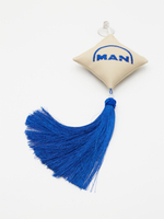 Ромб объемный на присоске MAN (экокожа, бежевый, синяя вышивка, кисть)