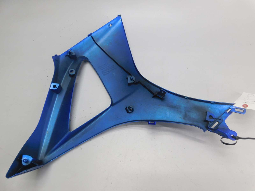 пластик боковой левый Suzuki GSX-R1000 K7 K8 94485-21H