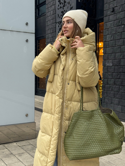 Пуховик Сахалин макси зеленое яблоко