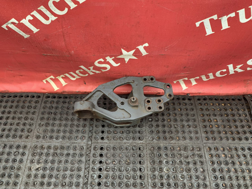 Кронштейн рессоры передней правый