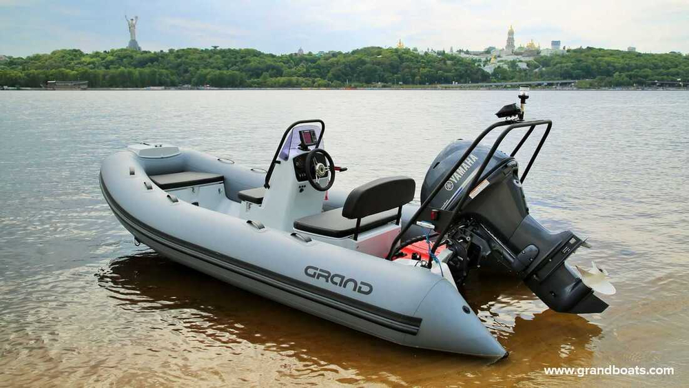 Лодка РИБ GRAND SILVER LINE S420N