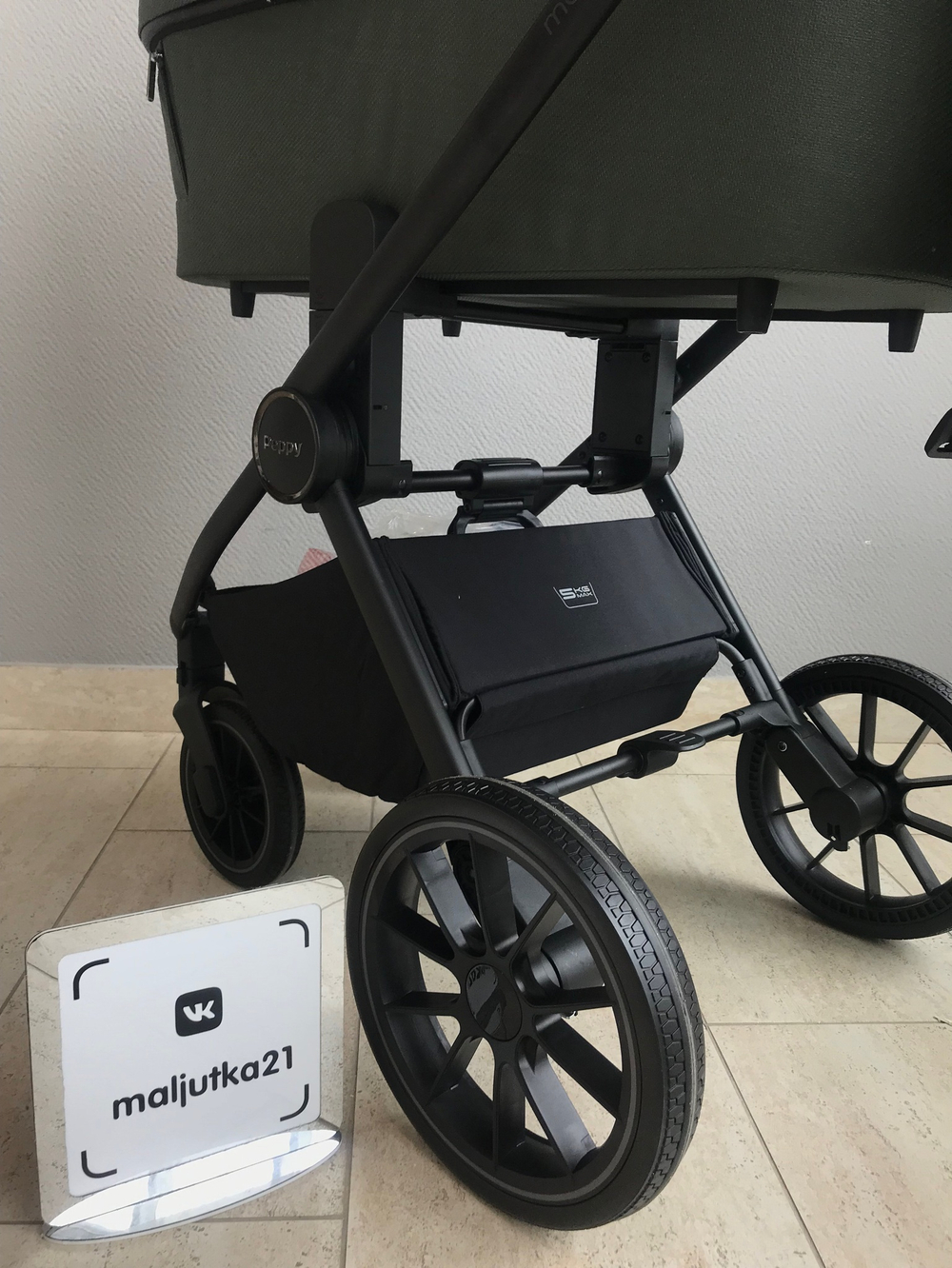 Коляска детская Peppy Monaco 2 в 1 Oliva Green (зеленый), рама черная