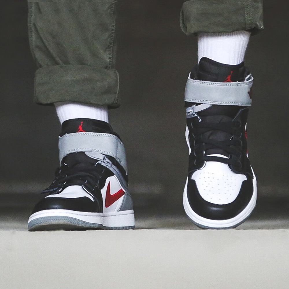 Jordan 1 High FlyEase Particle Grey GS
