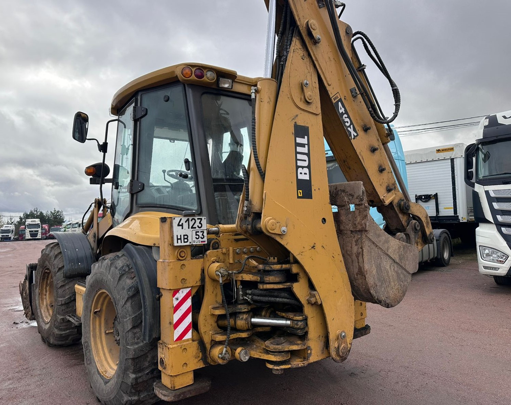 Bull 4SX Экскаватор-погрузчик 4SX (Дизельный, 4,6 л, 116 л.с., АТ)