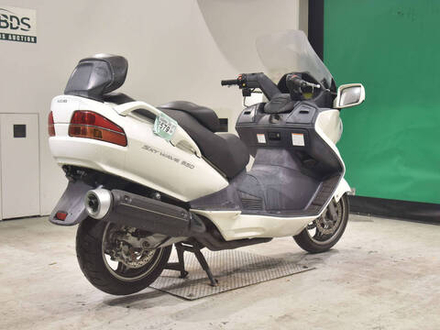 Suzuki Skywave 650