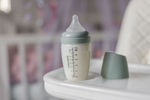 Детская бутылочка Paomma для кормления новорожденных антиколиковая с соской mum effect 0+ 240 мл, Sage