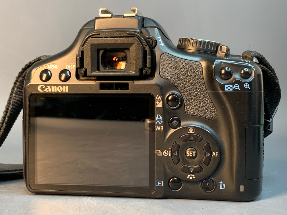 Canon EOS 450D Kit 18-55mm IS