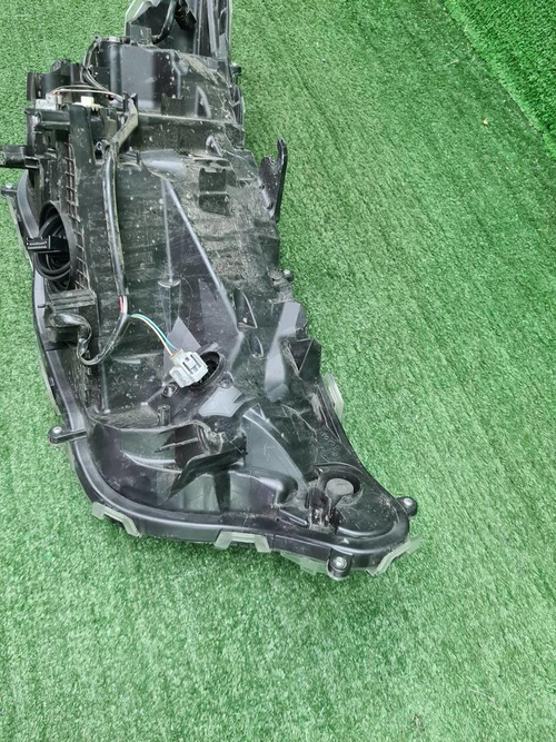 Фара левая Toyota RAV4 5 XA50 (2018-н.в.) LED