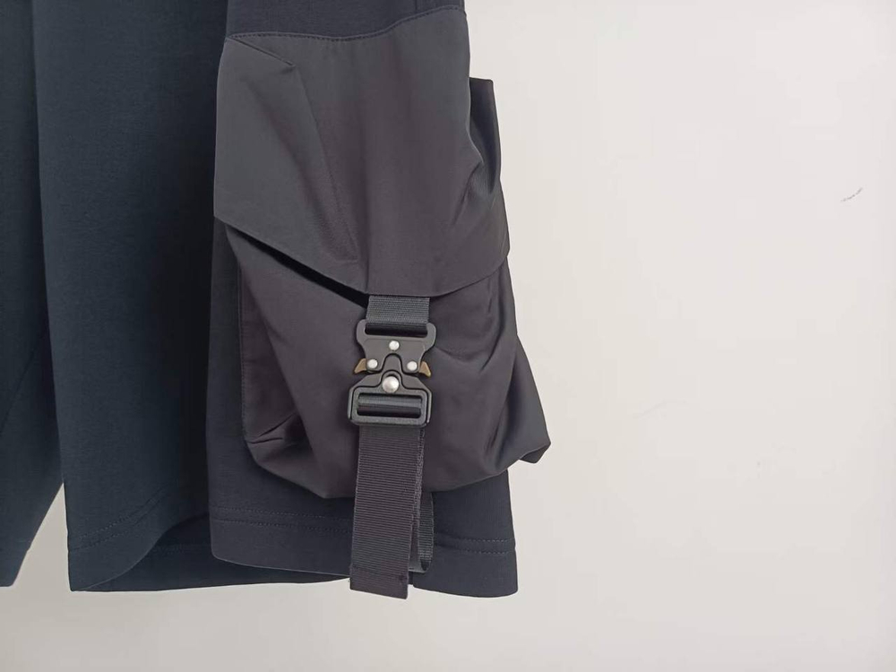 Шорты Prada