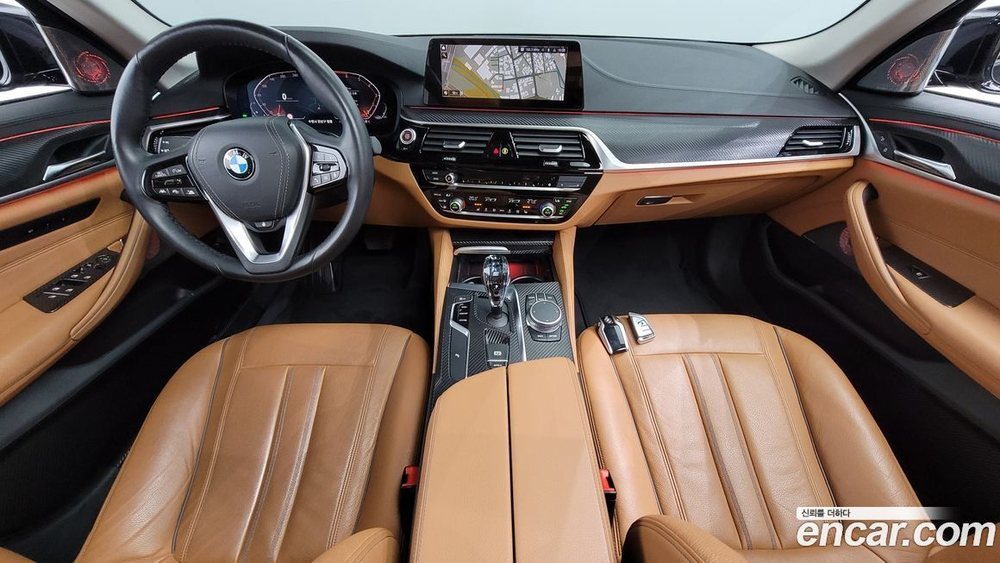 BMW 5 Series (G30) 520i Luxury (02.2020)