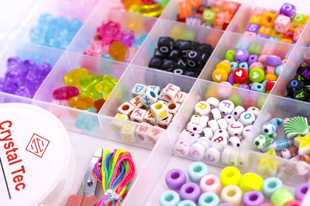 Набор для создания украшений-бусины Alingar, 170х165х18мм, "Бриз", 12 вид.бус., подвес., ножницы, 1х7м леска, 1х2м нить, пластик.пенал с европод.