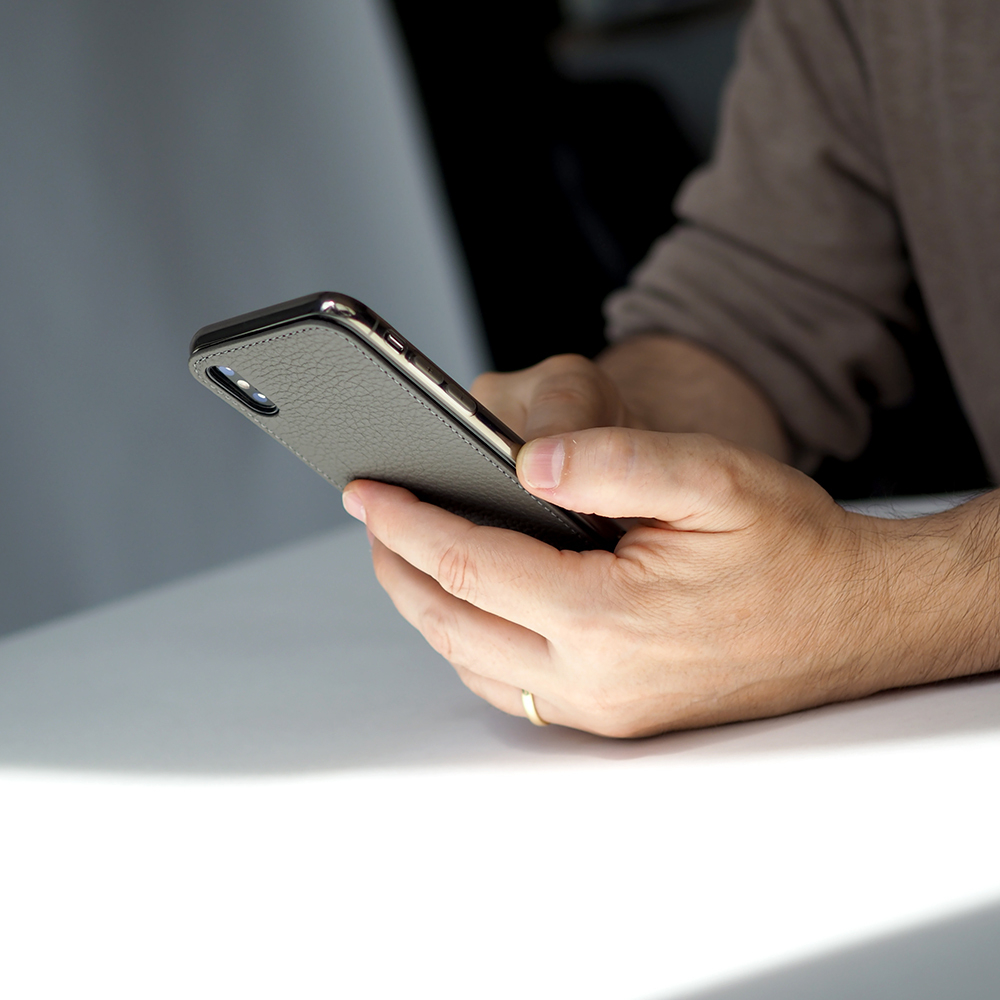 Чехол для iPhone X/XS из натуральной кожи теленка, серого цвета