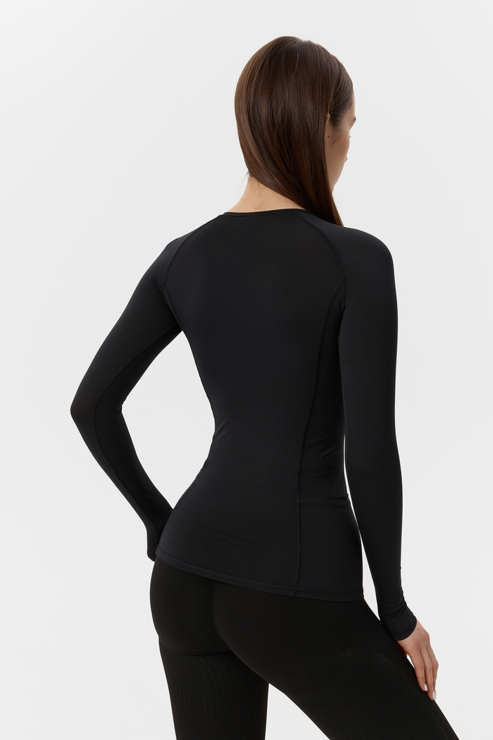 Лонгслив с длинным рукавом и карманами