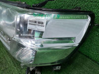 Битая Фара левая Toyota Land Cruiser 200 15-21 LED
