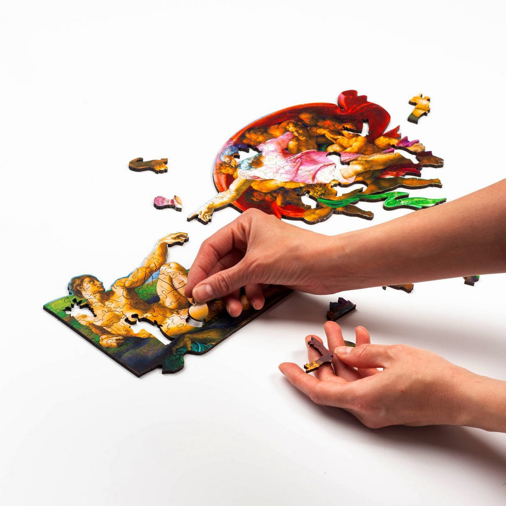 Пазл "Сотворение Адама " от Woodzle - Деревянный пазл, деталей 185, картина известного художника Микеланджело. Детали деревянного пазла разных форм