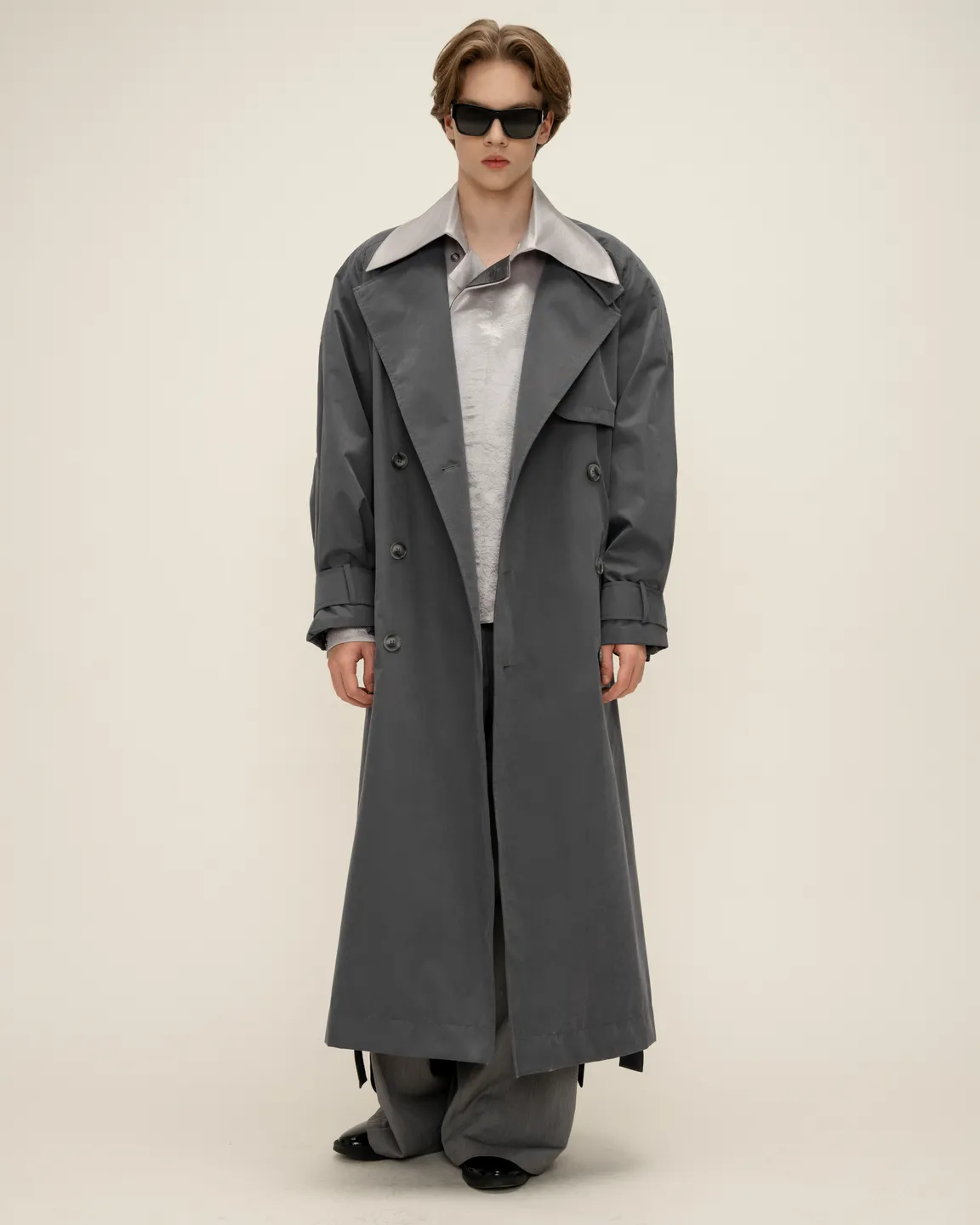 Серый тренч 