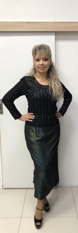 Темно-зеленая юбка с "переливом" цветов