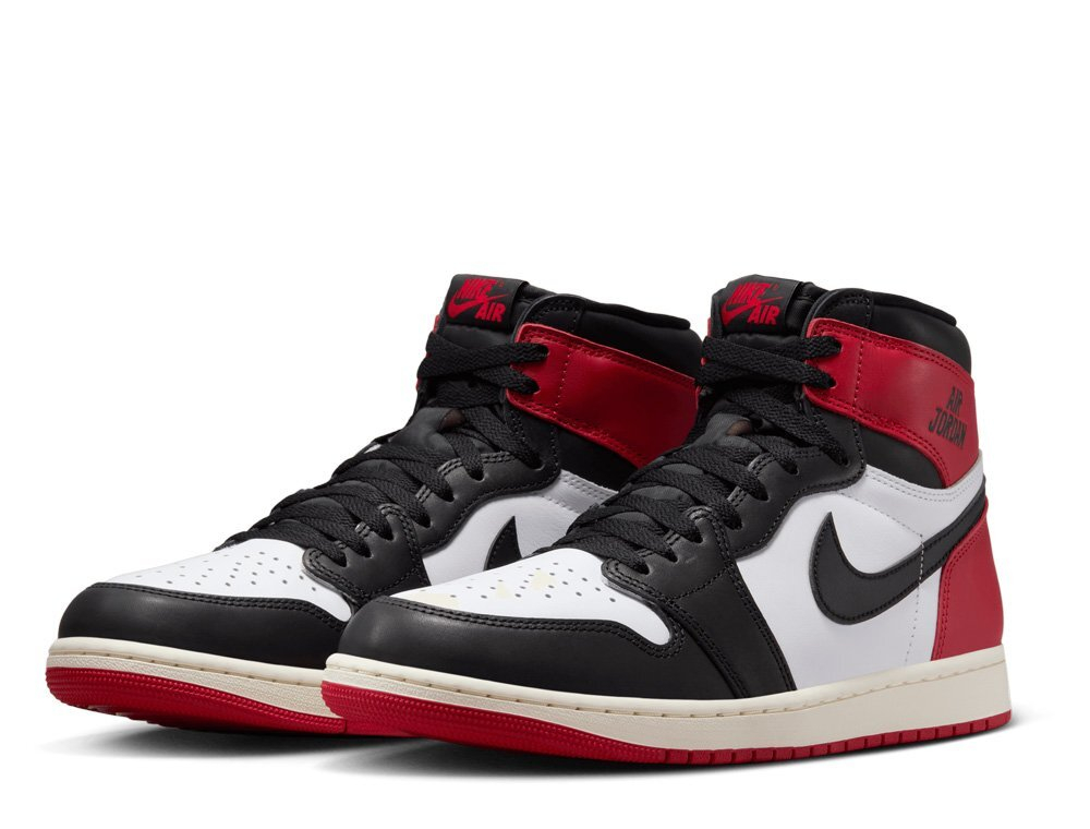 Баскетбольные кроссовки  Air Jordan 1 Retro High OG "Black Toe Reimagined"