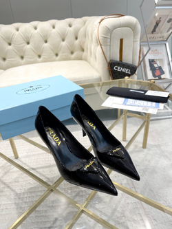 Prada Pumps