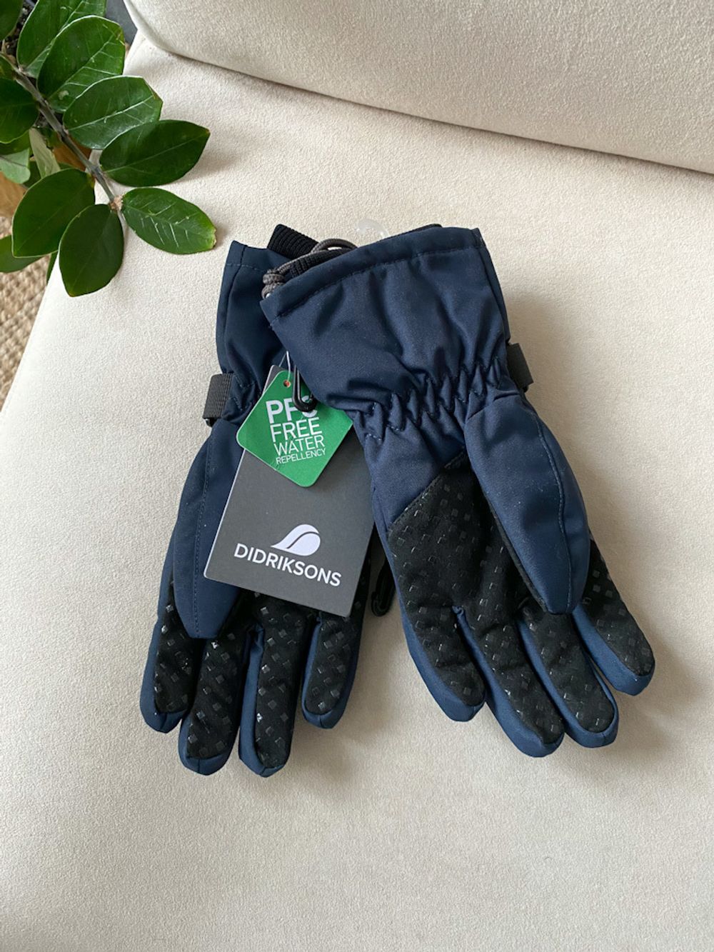 Новые перчатки Didriksons, 116