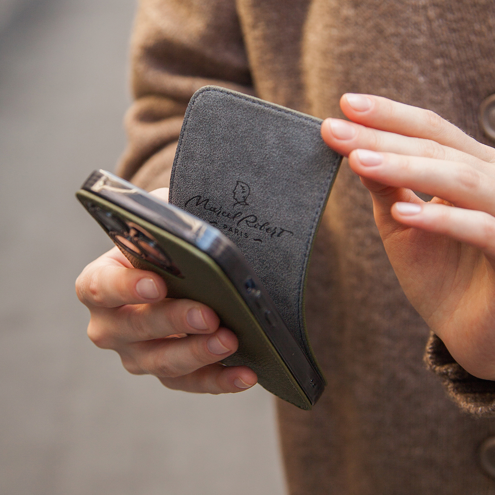 Чехол для iPhone 14 Pro из кожи сафьяно, цвета хаки