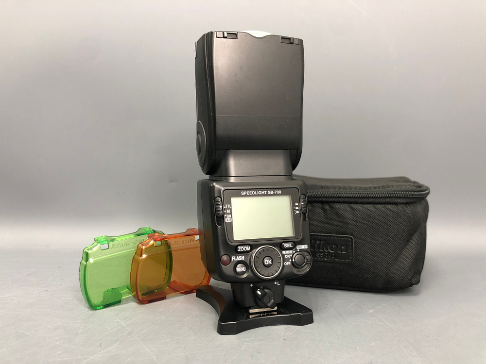 Nikon Speedlight SB-700