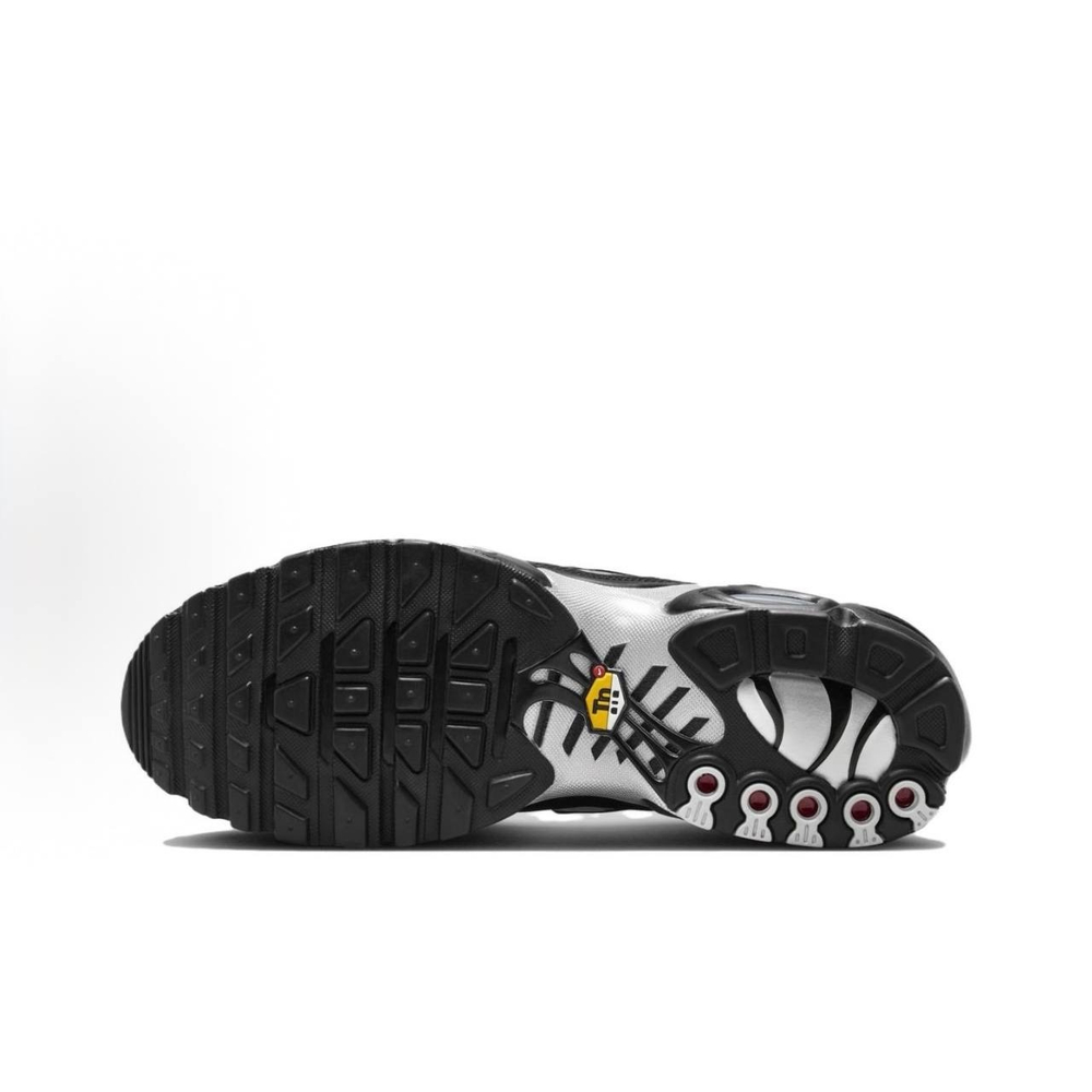 Nike Air Max Plus Premium “Black Reflective Silver”