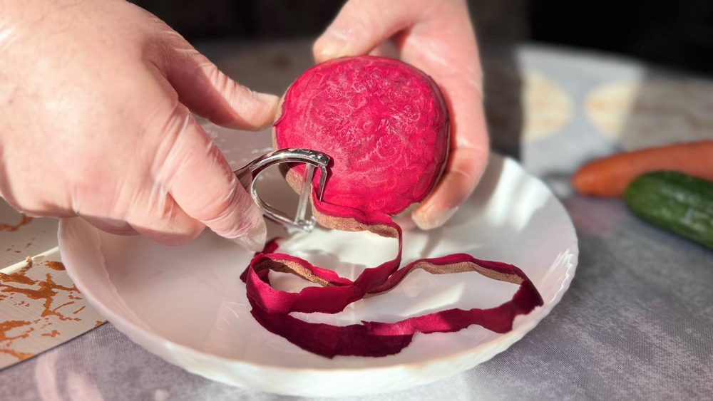 Универсальный набор кухонных приспособлений экономка-овощечистка + две овощерезки РУЧНОЙ РАБОТЫ