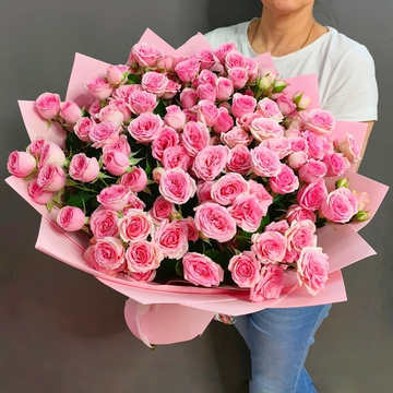 Букет из 19 кустовых роз сорта "Dinara"