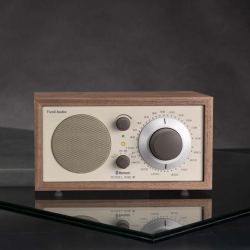 Tivoli Model One BT Бежевый/Орех [Classic Walnut] — радиоприемник с Bluetooth