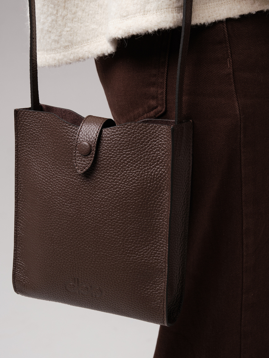 Женская кожаная сумка кросс-боди DBR 30919 коричневый торф