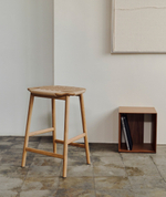 Табурет Enit из бежевой веревки и массива дуба с натуральной отделкой, 65 см