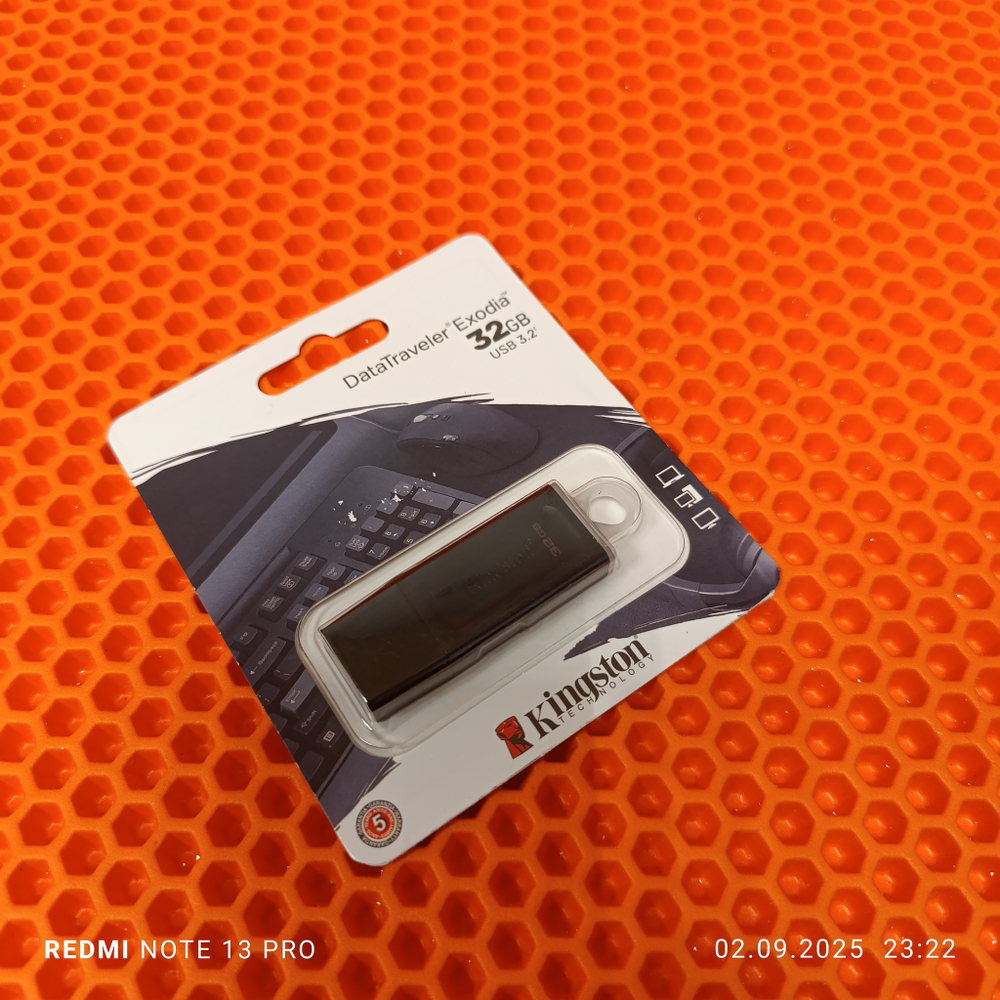 Флешка Kingston DataTraveler Exodia 32GB черная USB 3.2