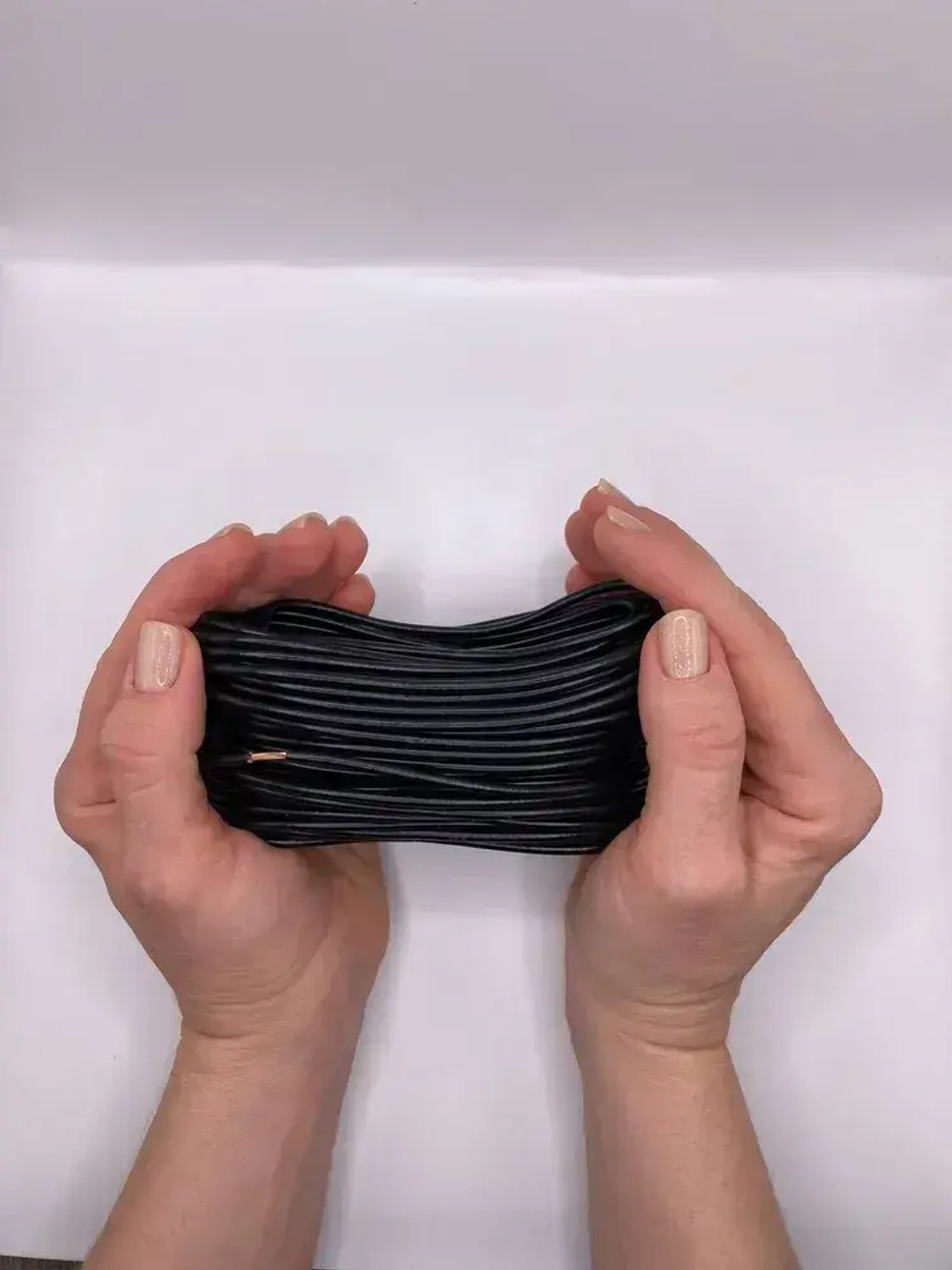 Провод автомобильный для проводки, ПГВА / ПВАМ 1,5 мм, черный цвет 20 метров монтажный