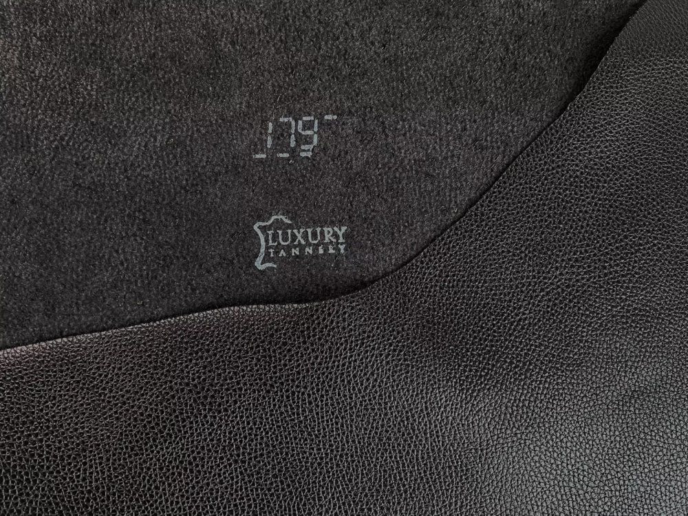 Luxury Tannery Black (1,3-1,5 мм), цв. Черный, натуральная кожа