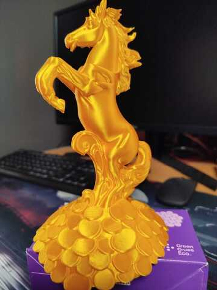 Символ года талисман на весь 2026 год Огненная лощадь золотая принесёт удачу и благополучие