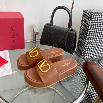 Valentino Vlogo Slide Sandal