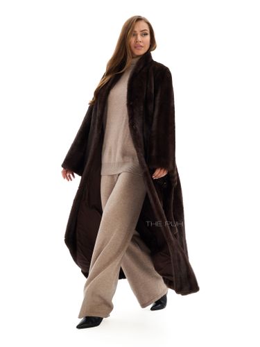 Длинная шоколадная шуба из эко-меха