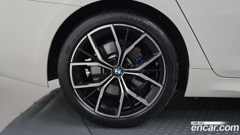 BMW 5 Series (G30) 530i M Sports (04.2022)