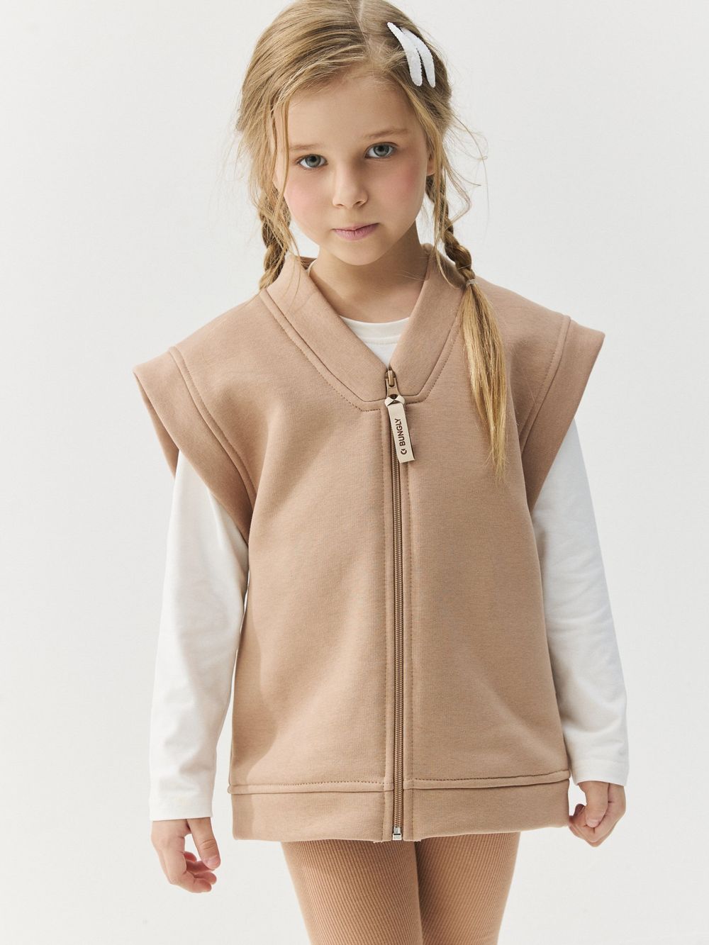 Жилет из футера "Молочный ирис" утепленный