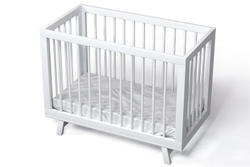 Кроватка детская Lillaland Lilla Aria с маятником белый