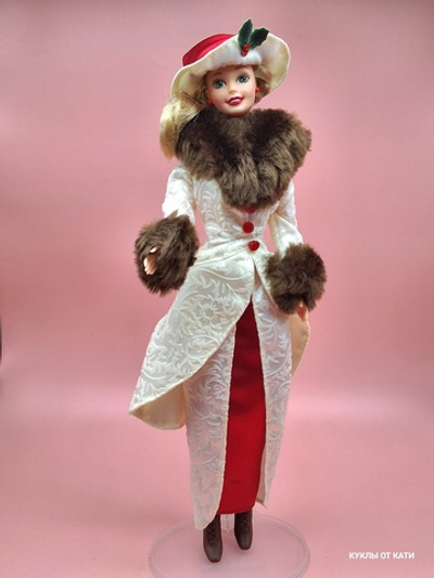 Кукла Barbie Holiday Memories, специальное издание 1995 года от Hallmark.