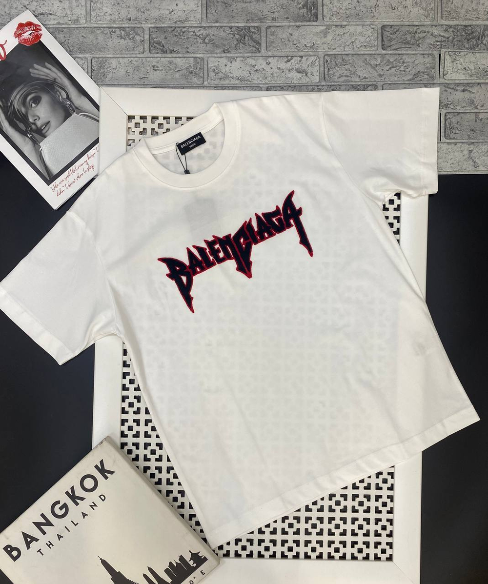 Футболка Balenciaga
