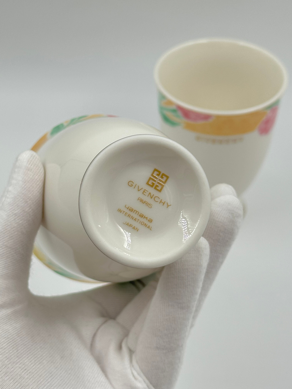 Стакан с жёлтой каймой Givenchy by Yamaka