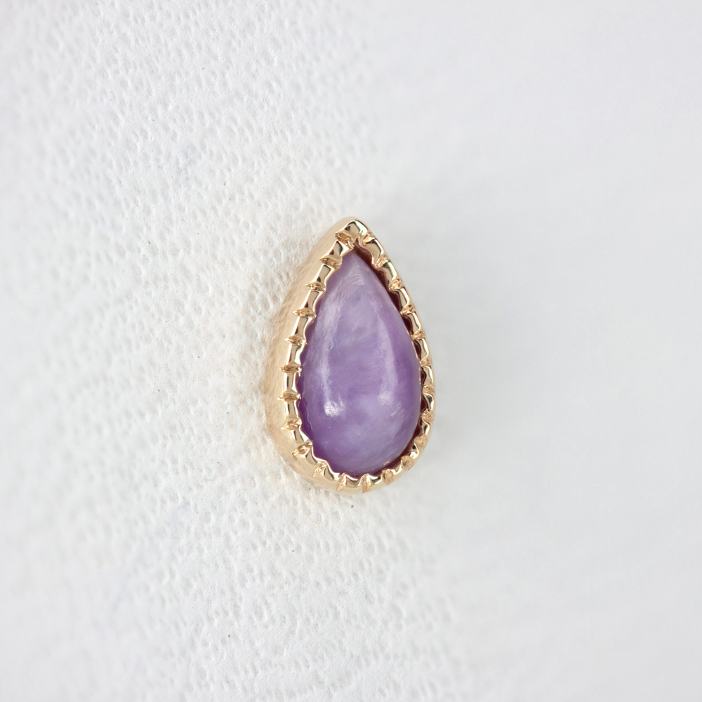 Grisant teardrop tops with natural stone