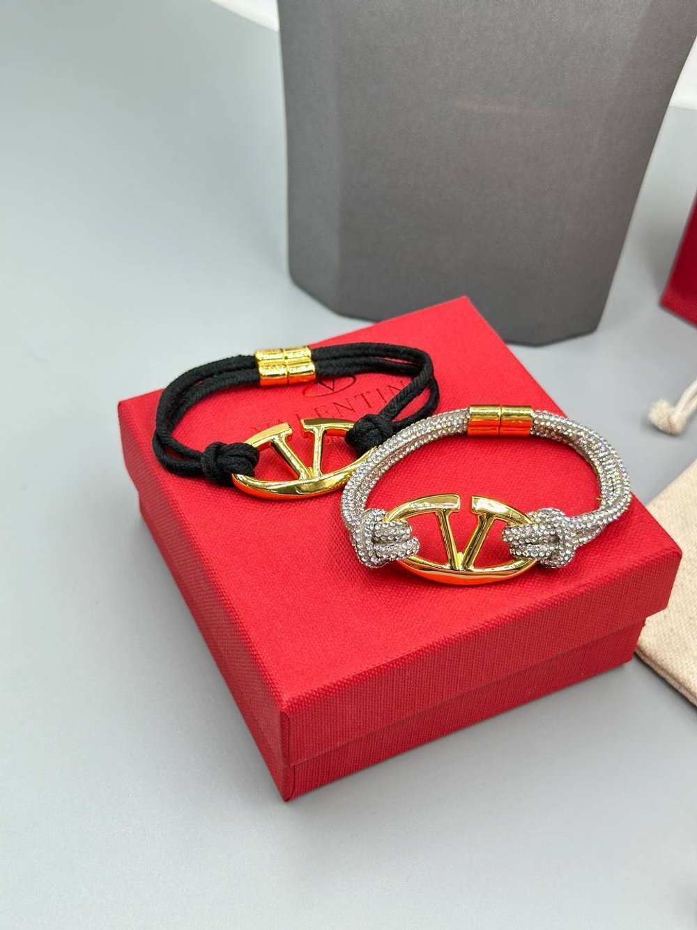 Браслет Valentino