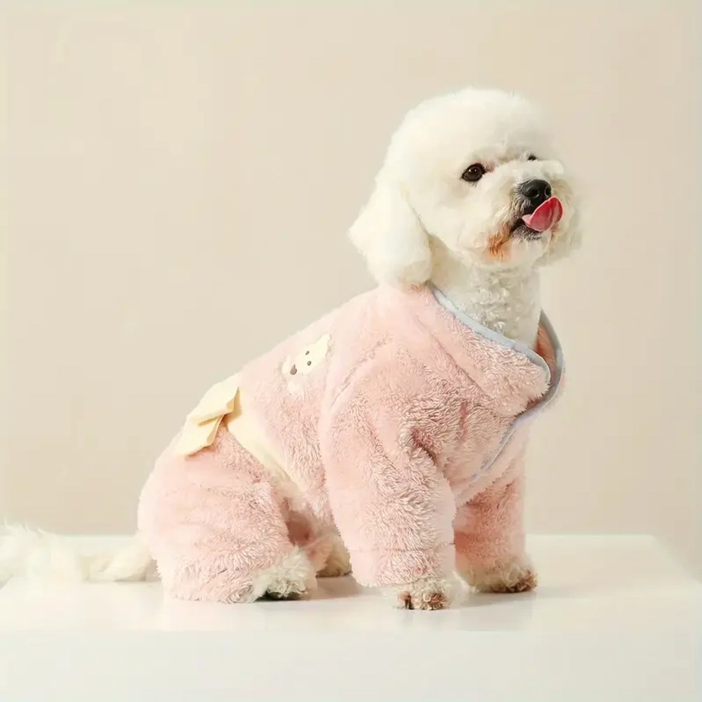 Плюшевый комбинезон в нежно розовом оттенке